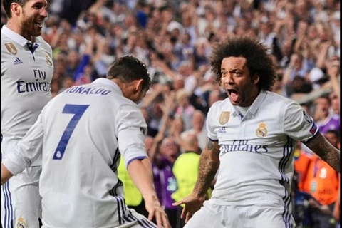  "عشنا لحظات لا تُنسى".. رونالدو يوجه رسالة خاصة لمارسيلو بعد اعتزاله 